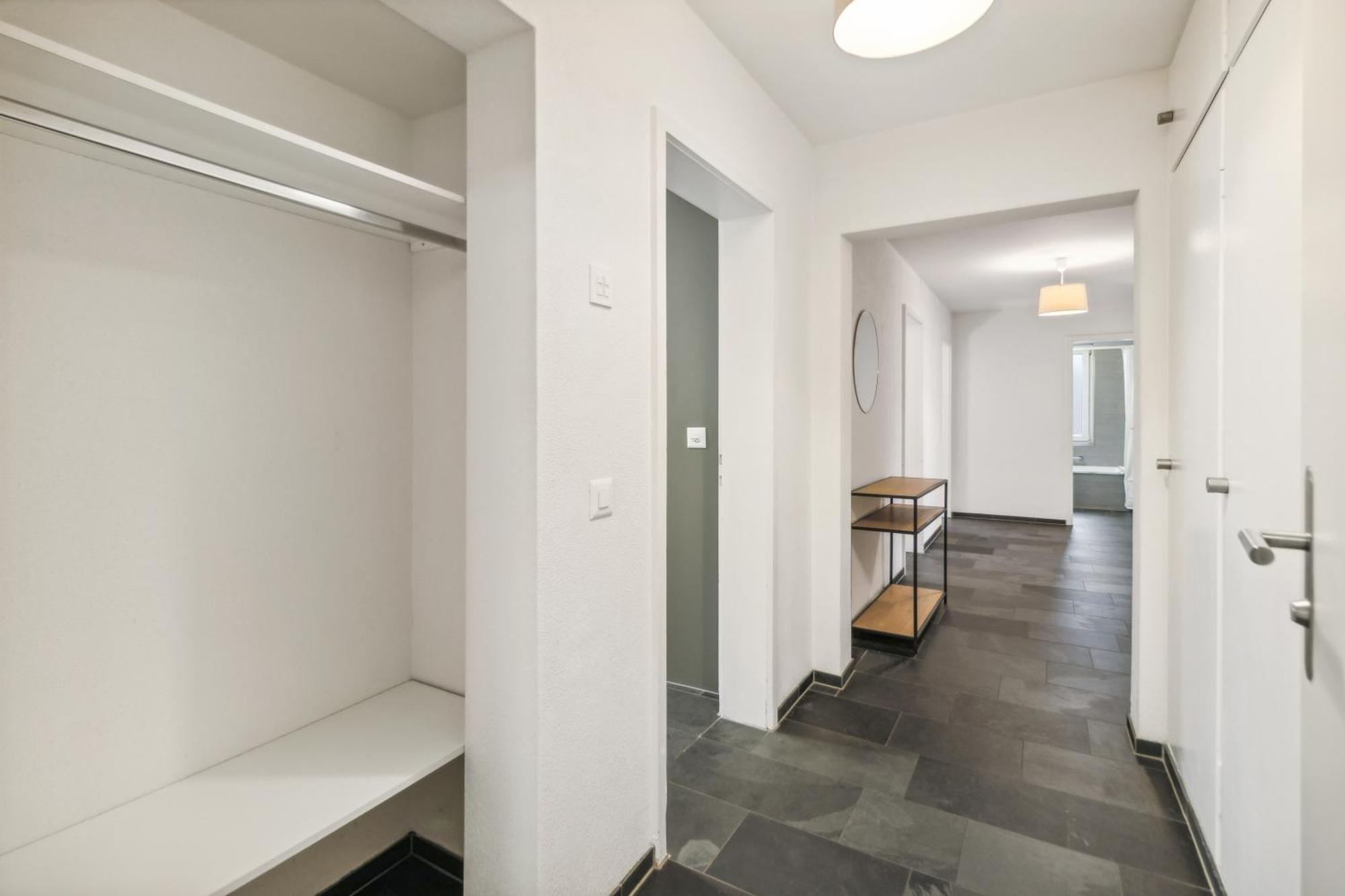 Lovely Flats In Great Location * Curych