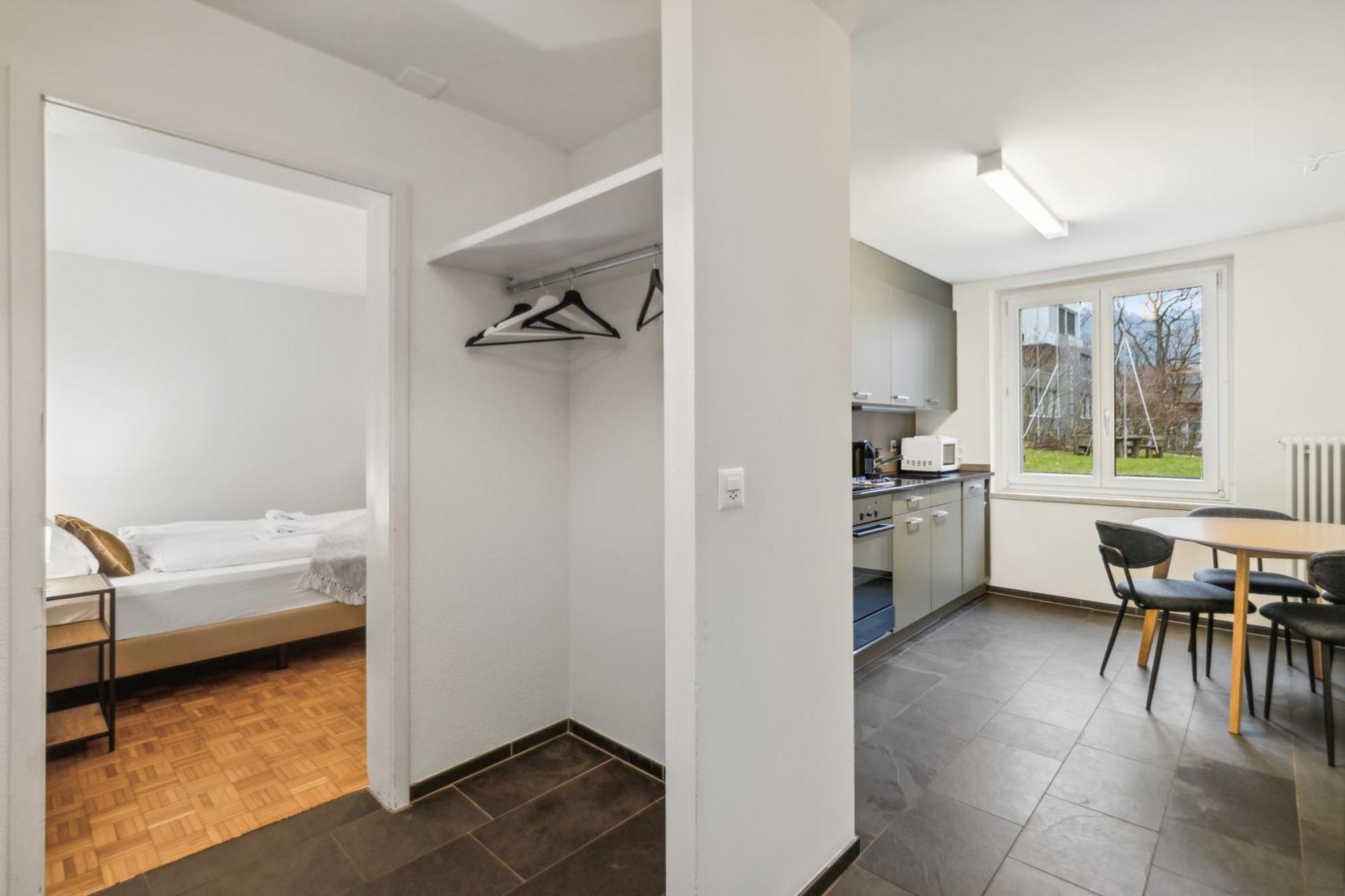 Lovely Flats In Great Location * Curych